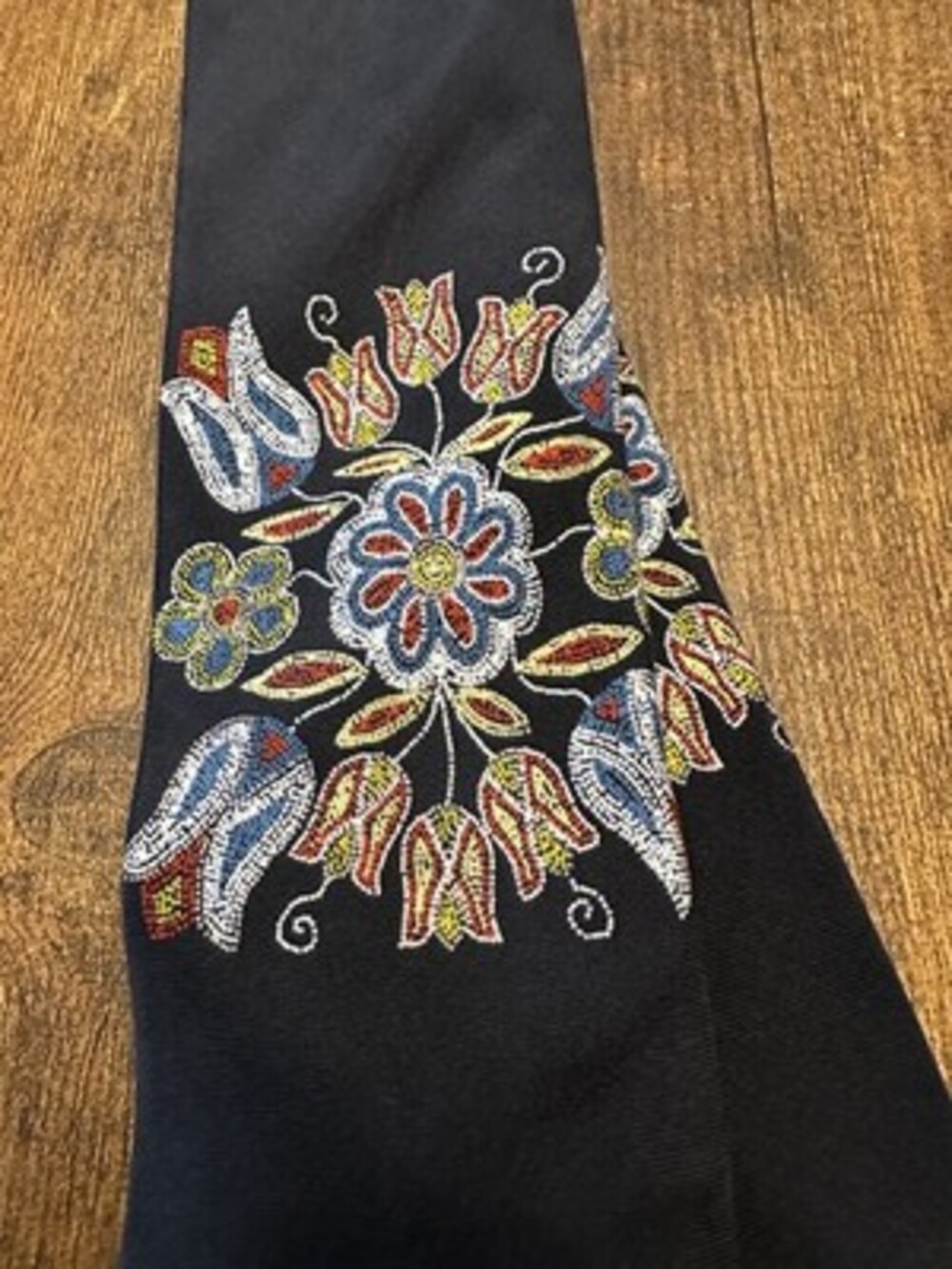 Vintage Oscardo 100% Silk Tie with Indigenous-Inspired Floral Beadwork Motif